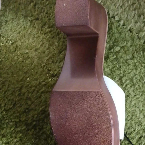 True Religion Heels - Picture 4 of 4